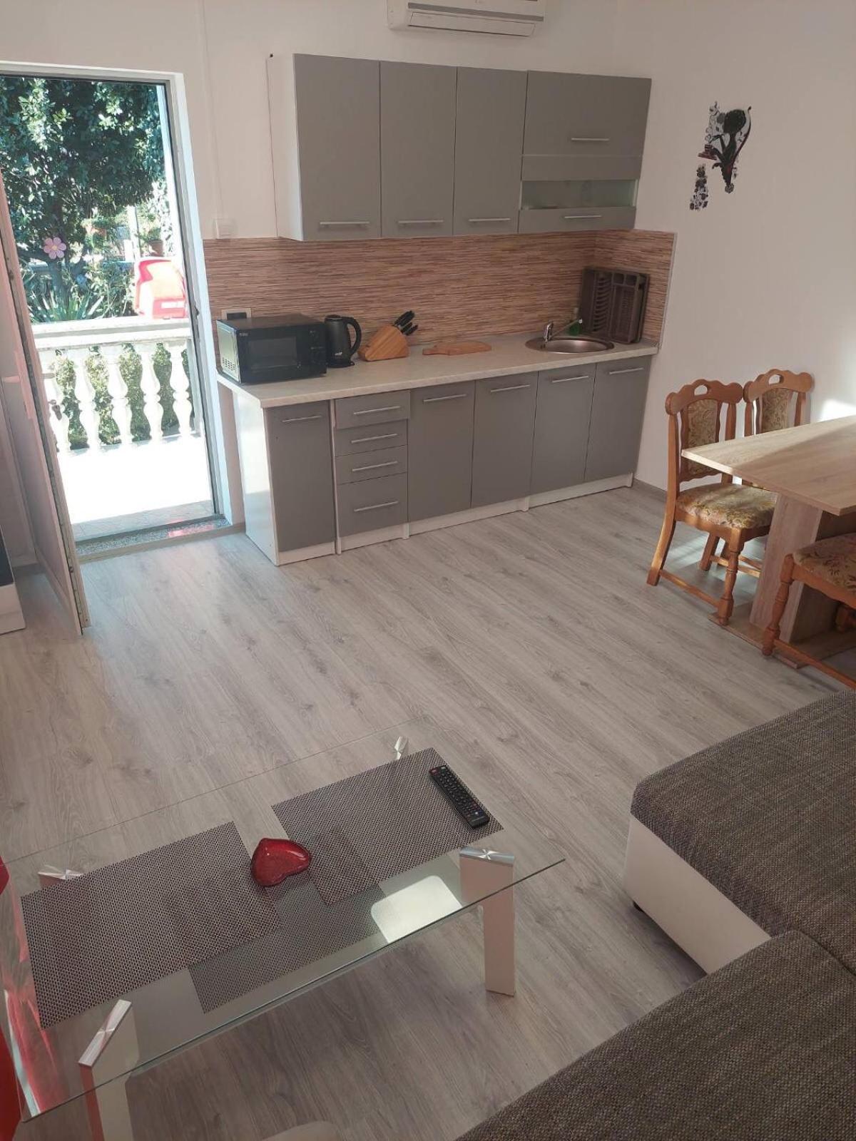 Apartman Palma Marinici  المظهر الخارجي الصورة
